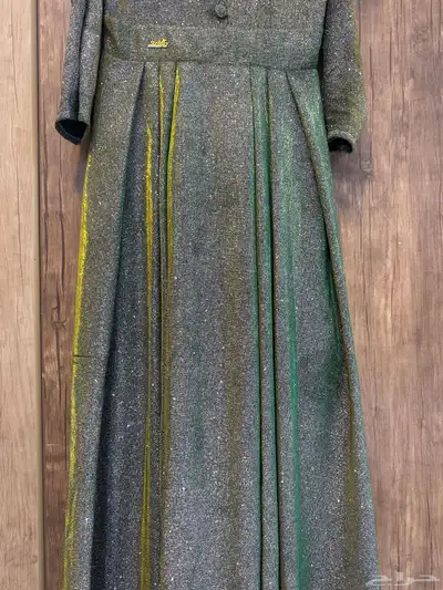 فسستان اخذته ب 200 وببيعه ب 100 جديد مالبسته ولا مره index