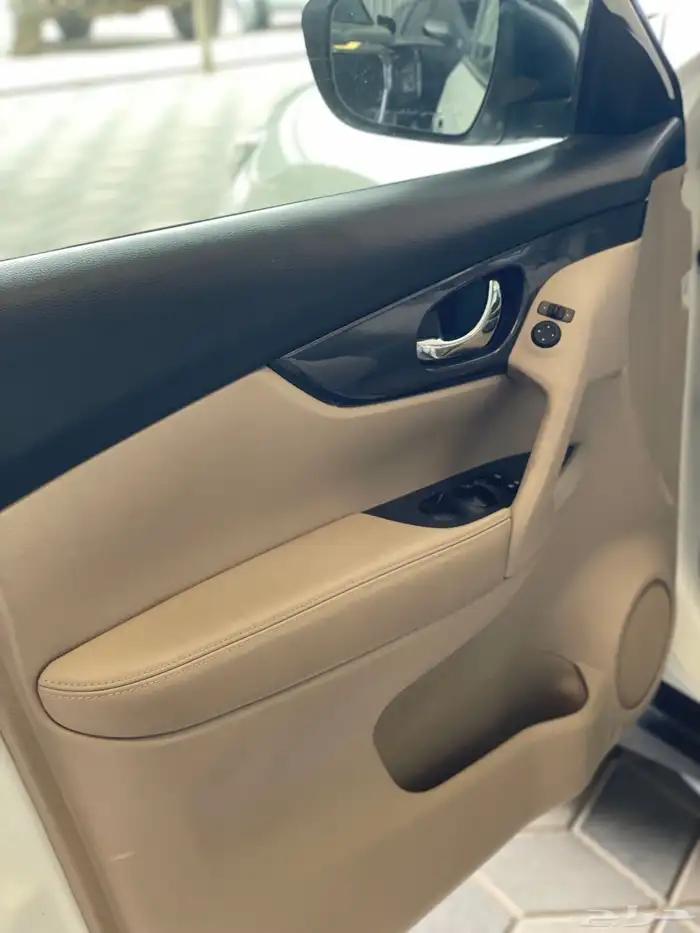 نيسان اكس تريل 4