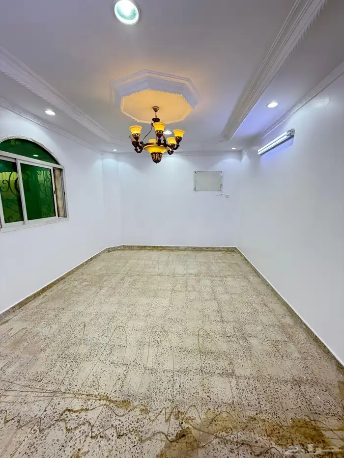 للإيجار دور أرضي بحي أشبيلية ب70 الف على الشور 3