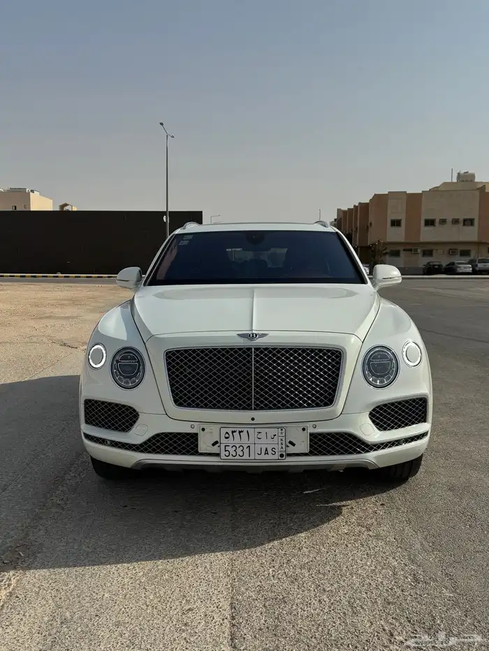 للبيع جيب بنتلي بنتايجا 2018 بدي وكالة W12 0