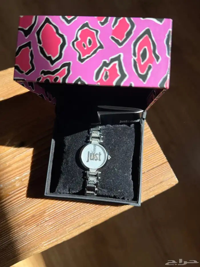 ساعات نسائية 1