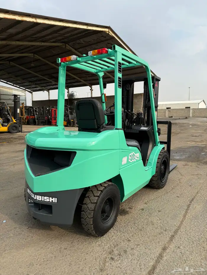 رافعة شوكية ماتسوبيشي 3