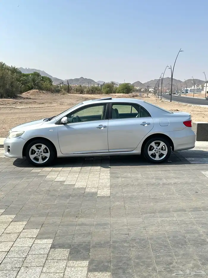 كورولا 2011 فل كامل للبيع 3