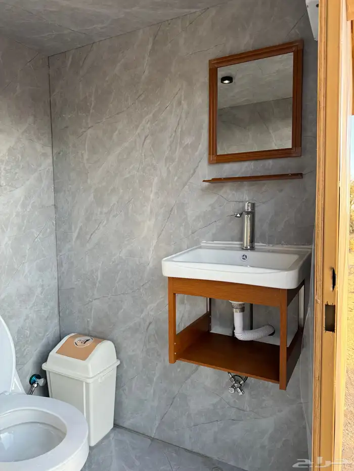 للإيجار تاجيركرفانات امريكية ودورات مياه متنقله 33