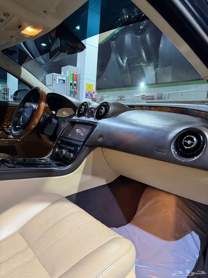 جاكوار XJL Portfolio 2012 فل اطلبية تنفس طبيعي بحالة الوكالة 24