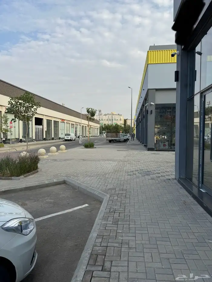 محل للتقبيل في سوق سبعه نشاط كهرباء وسباكه الروابي 6