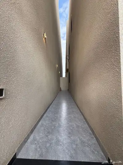 للبيع ارواف علويه بمداخل مستقله وشقق ارضيه ف حي الراقي index