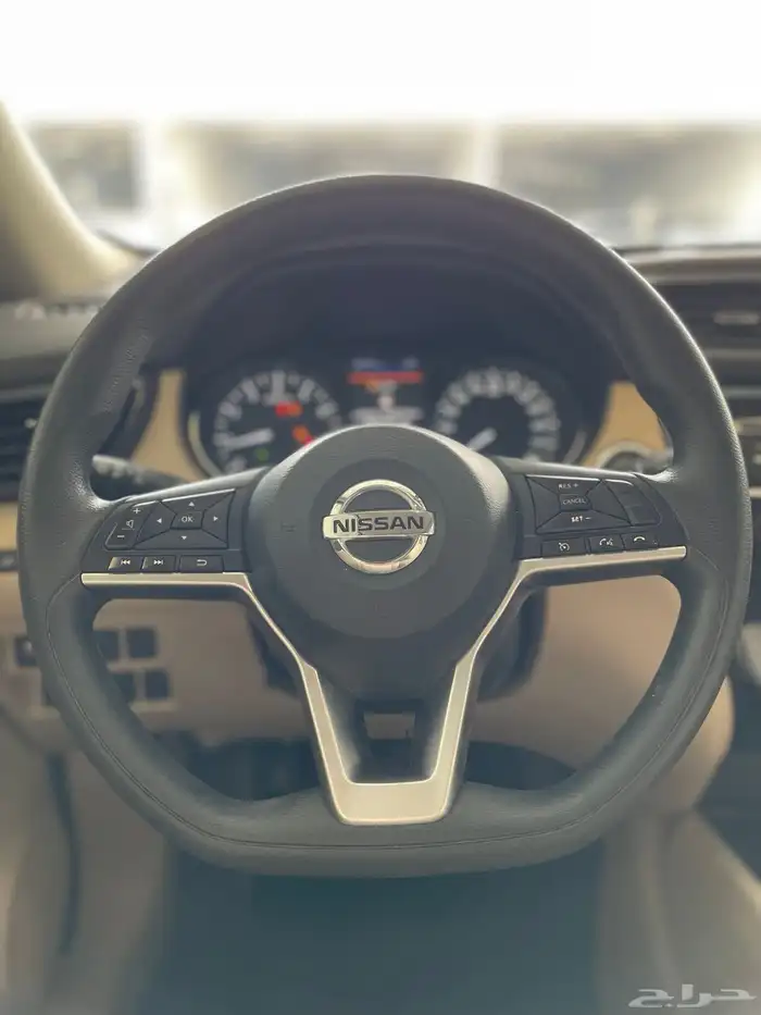 نيسان اكس تريل 12