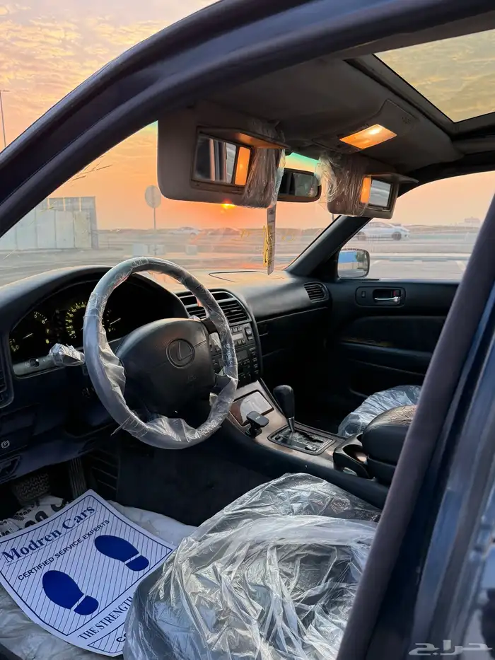 لكزز LS 400 للبيع أو البدل بهايلوكس 2008 وطالع 35