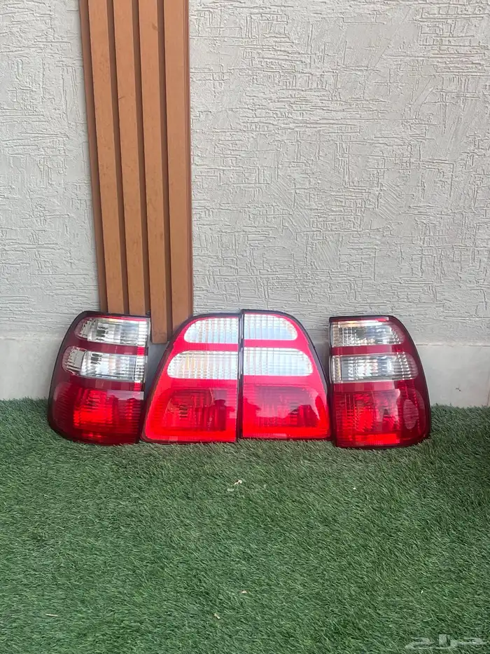 اسطب لاند 2003 0