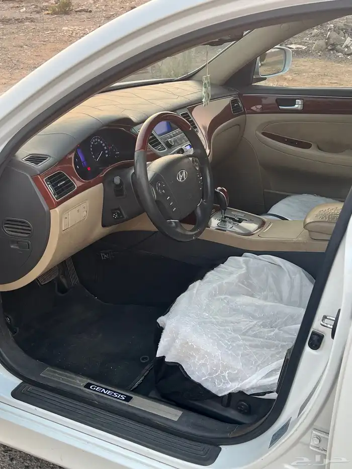 للبيع جينسس 2013 5