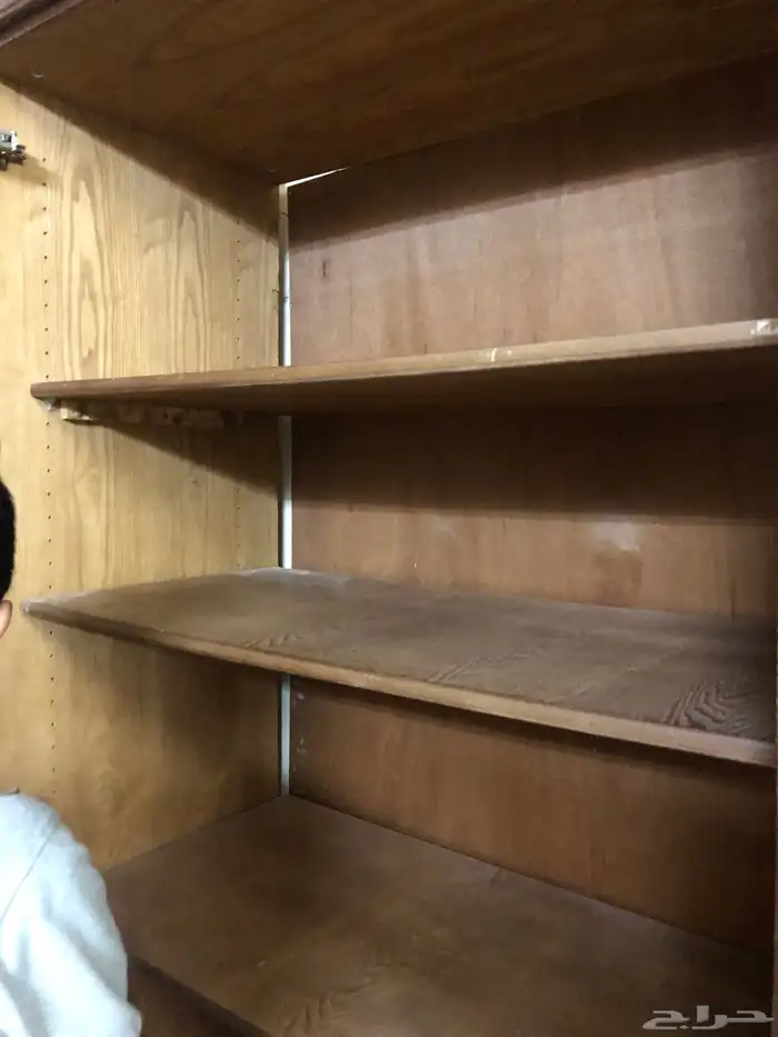 دولاب ملابس اربعة ذ رف نظيف  صدقه للي يحتاجه 2