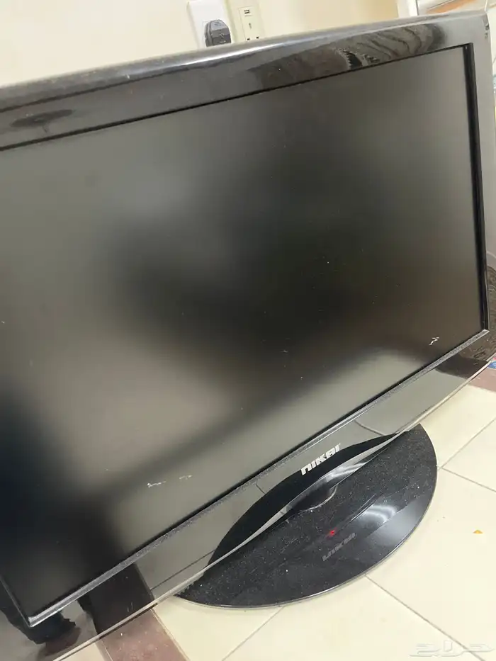 شاشه للبيع ب 200 0