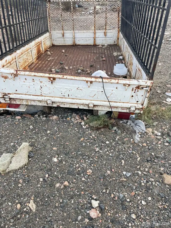 للبيع صندوق دينا تايوتا 82 بلد 3