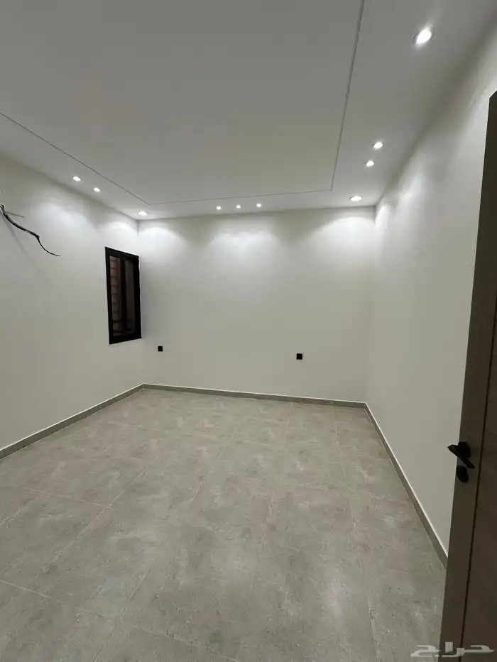 للبيع شقه علويه تشطيب مودرن ومساحه ممتازه بحي الضيافه520الف 18