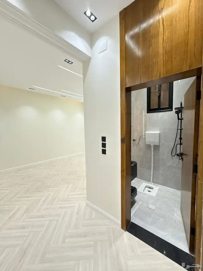 للبيع شقق ارضيه وعلويه بسطح خاص بحي الموسي وسط جميع الخدمات 38