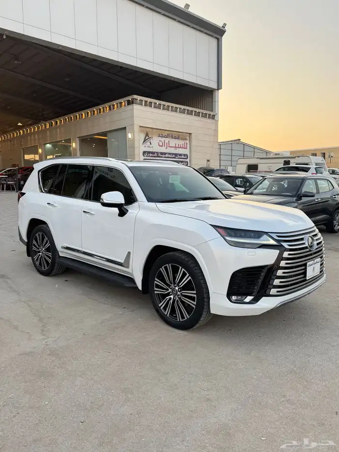 للبيع لكزس 2022 LX600 BB - بريمي 1