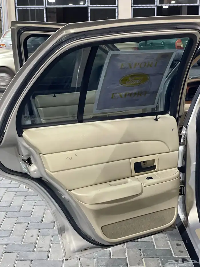 فورد فكتوريا سعودي للبيع او للبدل بيوكن من2009الا2012 11