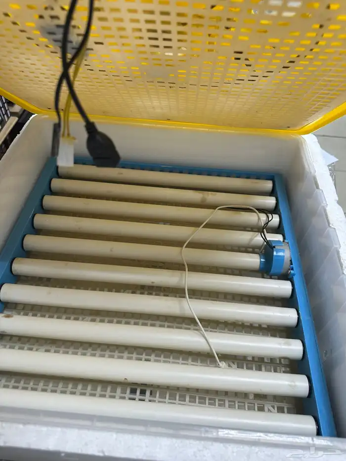 فقاسة كهربائية 64 بيضة رول 1