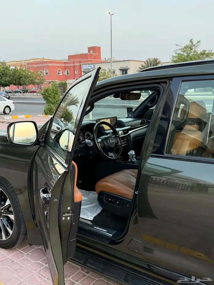 لكزس Lx570 زيتي 2021 9