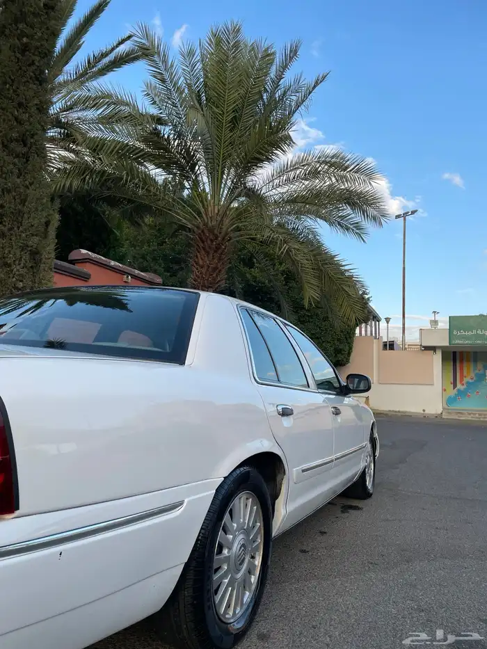 فورد. جراند ماركيز. 15