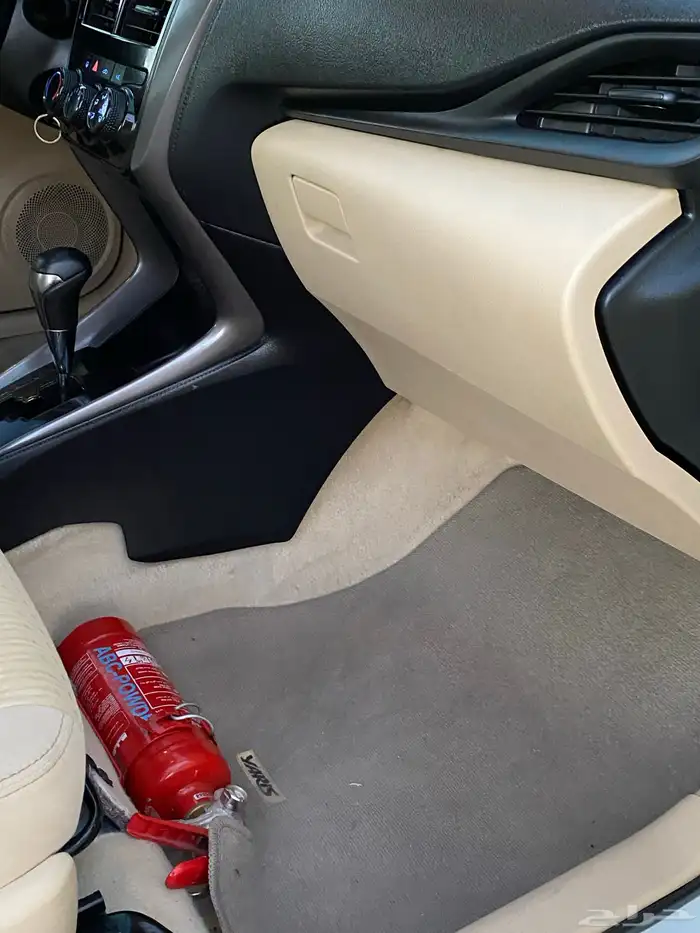 تويوتا يارس 2022 وكالة ( تم الببع ) 18