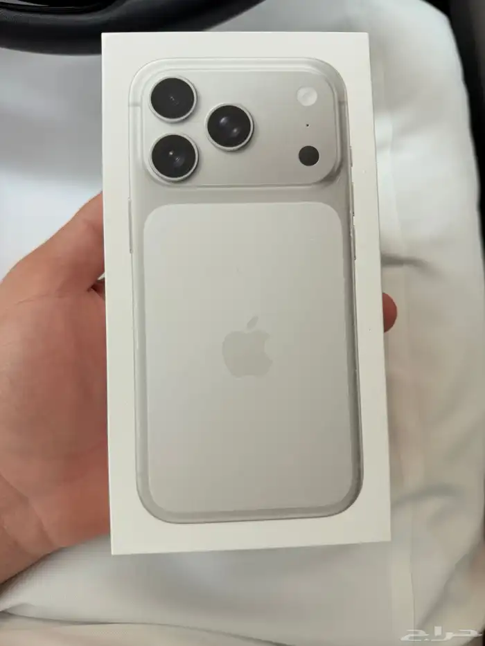 ايفون 17 برو 256 فضي 0