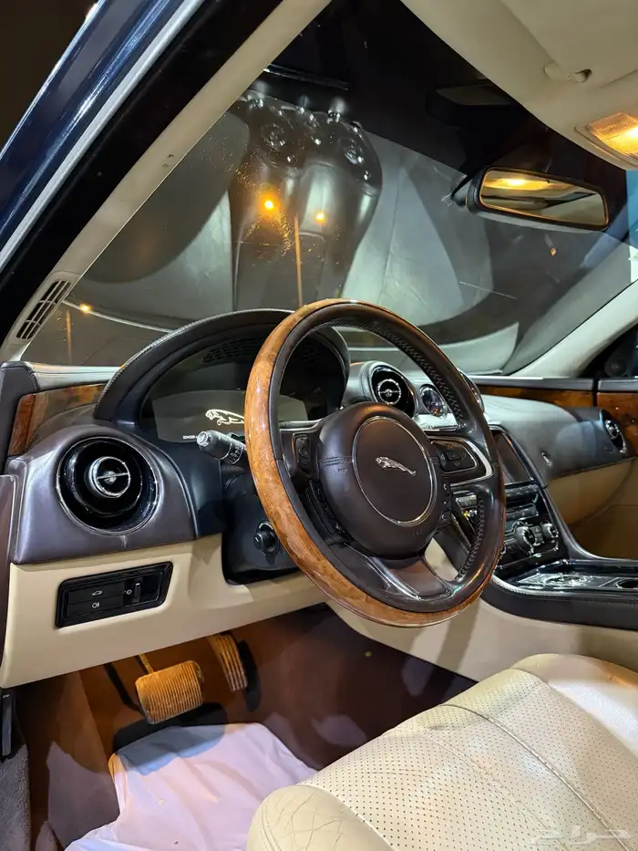 جاكوار XJL Portfolio 2012 فل اطلبية تنفس طبيعي بحالة الوكالة 16