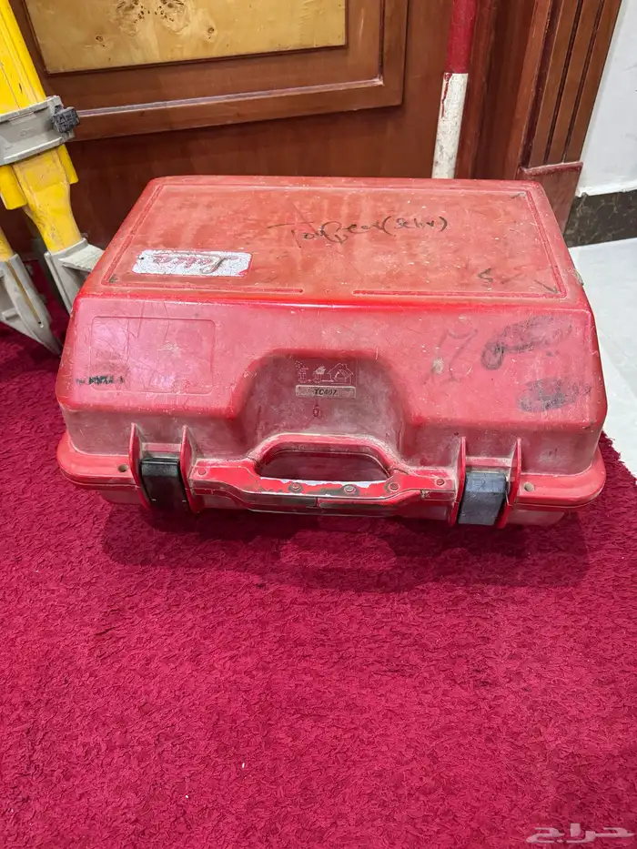 جهاز مساحة لايكا الأصلي 2