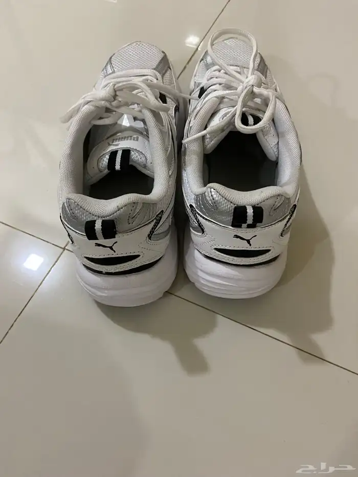 للبيع حذاء بوما الأصلي الموضه 3