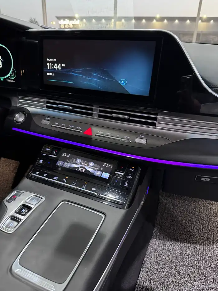 ازيرا 2020 فل كامل اعلى فئه ( 6 سلندر ) بدي وكاله 31