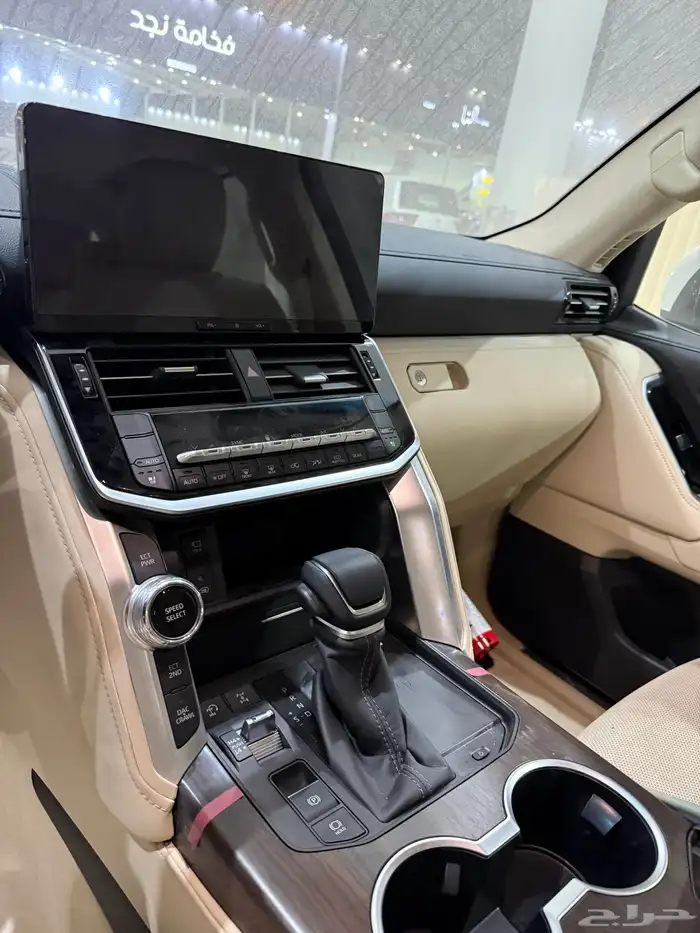 تويوتا لاندكروزر جكسار 2025 اصفار فل الفل تنفس طبيعي 13