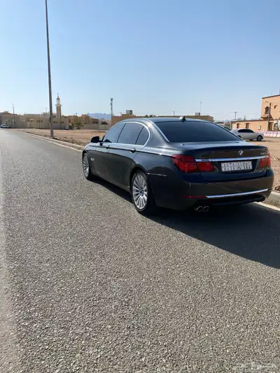 للبيع او البدل بي ام الفئه السابعه 2014 تنفس طبيعي 0