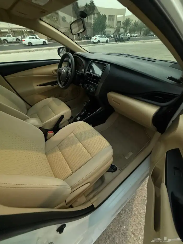 تويوتا يارس 2022 سعودي 1.5قمه بنضافه 21