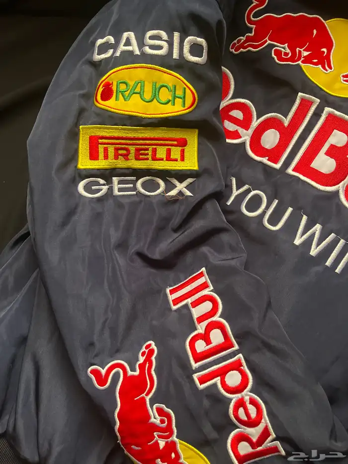 جكيت ريدبول جديد غير مستعمل 3