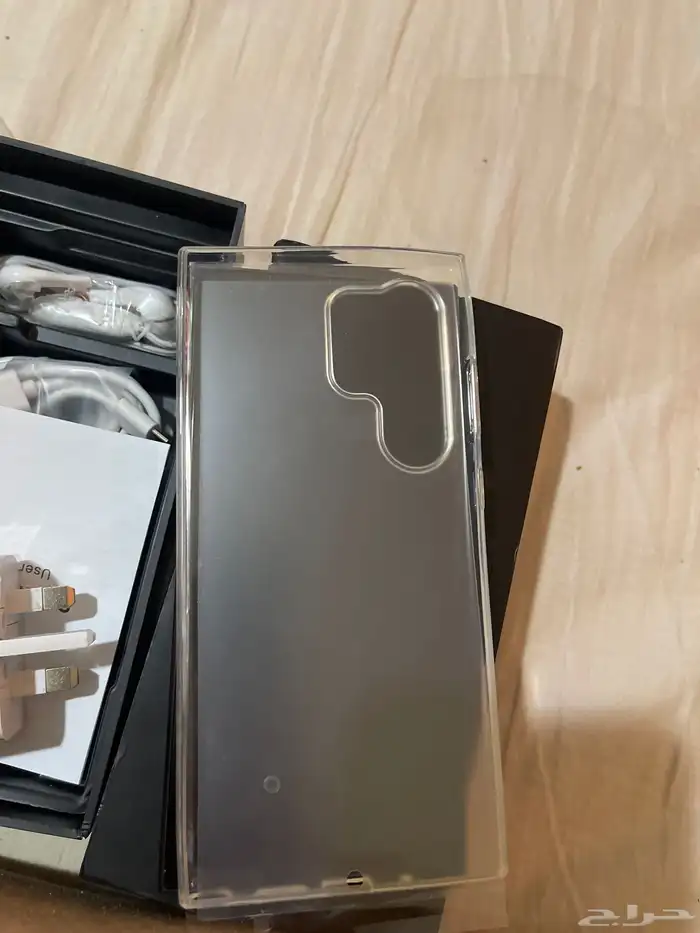 جوال s24 جديد بكرتونه يجي معاه الشاحن والسماعه والراس 2