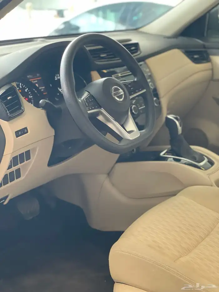 نيسان اكس تريل 6