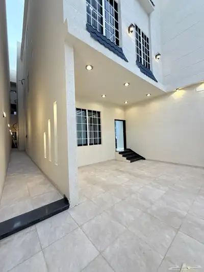 للبيع شقق ارضيه وعلويه بسطح خاص بحي الموسي وسط جميع الخدمات index