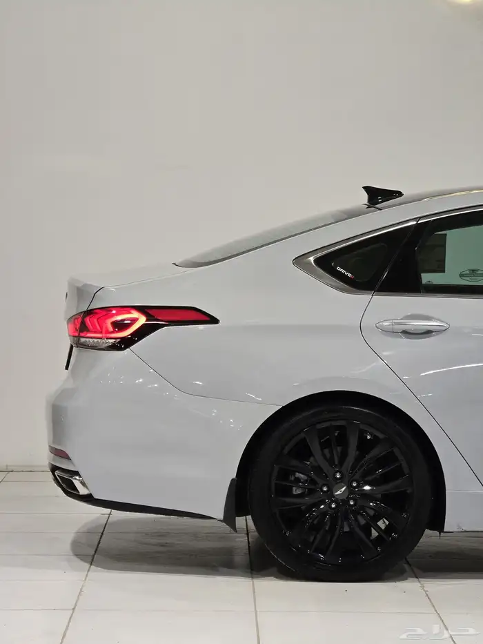 جينسس G80 موديل 2019 رويال بحاله ممتازه 7