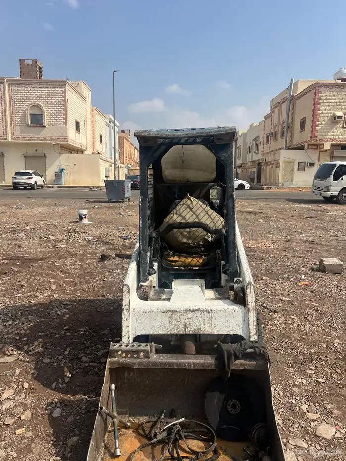 بوبكات صغير متر للايجار 1