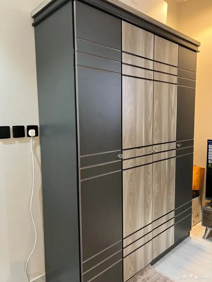 دولاب للبيع 0