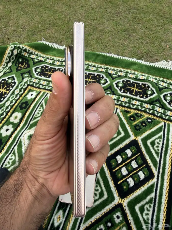 تليفون هونر ماجيك v5 بكل أغراضك مع القلم 6