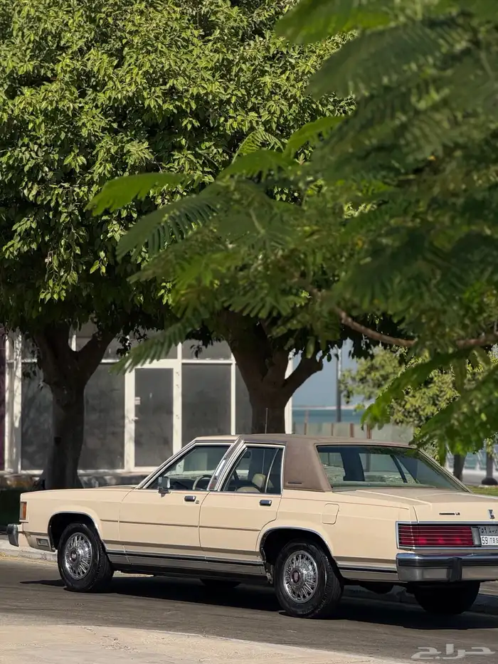 فورد ماركيز كلاسيك 21