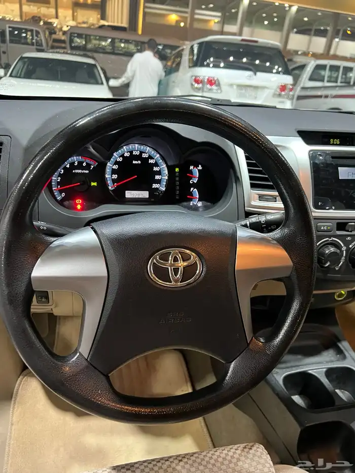 للبيع تويوتا فورتشنر موديل 2015 ممشى قليل 13