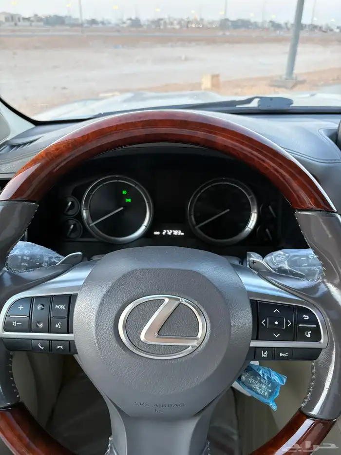 جيب لكزس 2017 بريمي فل كامل 11