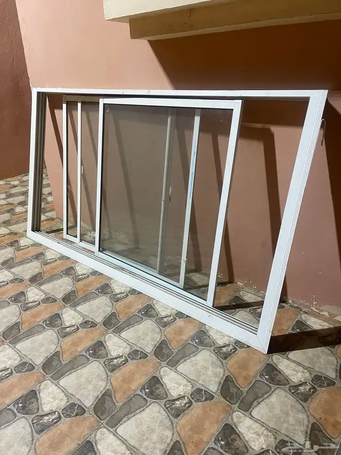 شباك المنيوم شبه جديد 0