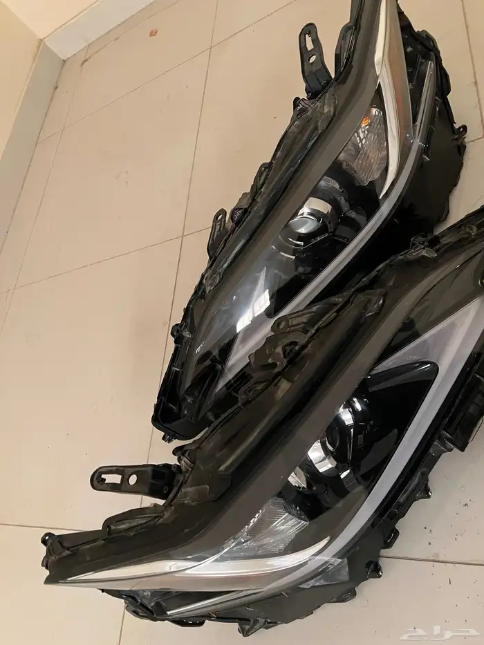 عدسات لكزس طقم عدسة وحدة وكالة اصلي نظيفة جدا 2