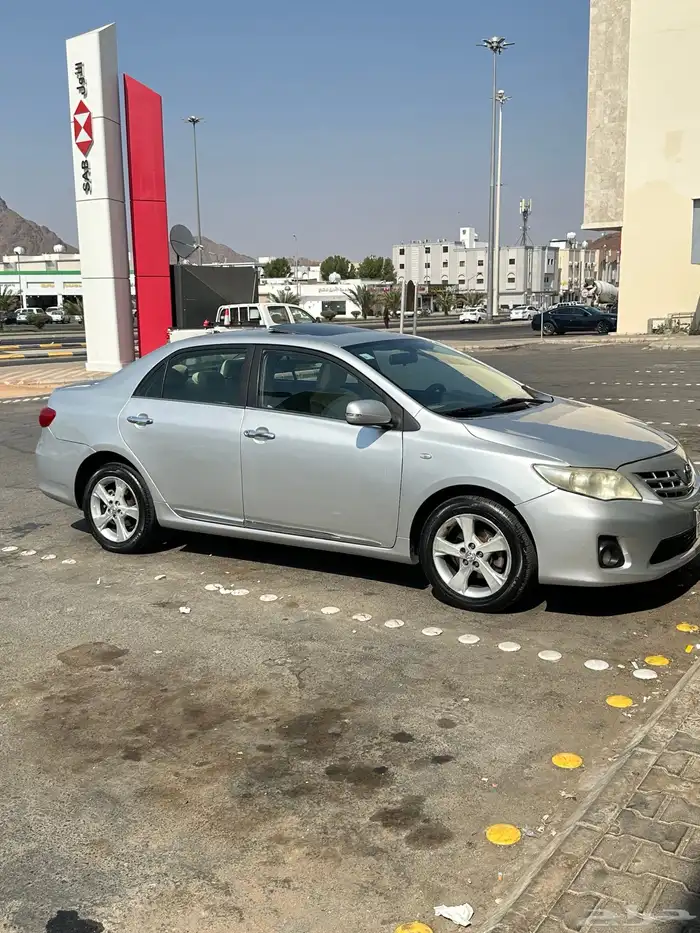 كورولا 2011 فل كامل للبيع 8