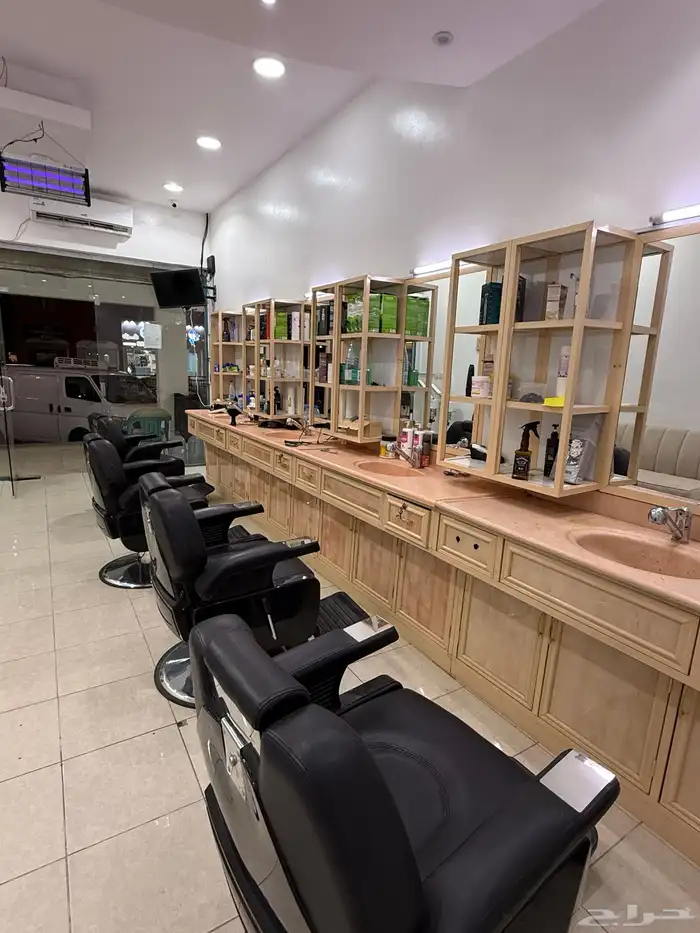 للبيع محل حلاقه شغال في الخفجي 1