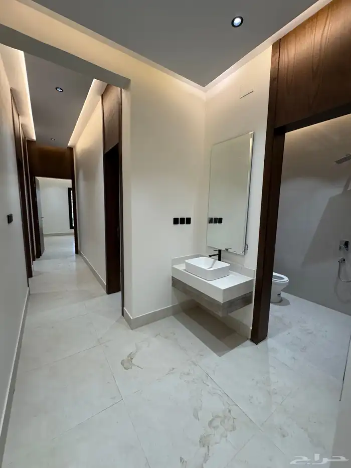 للبيع شقق تمليك أرضي مدخل مستقل على شارع 20 متر حي الحسام 9